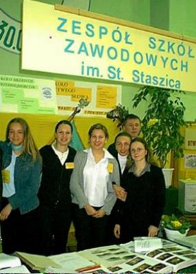 Organizatorzy targów - młodzież ZSZ im. S. Staszica