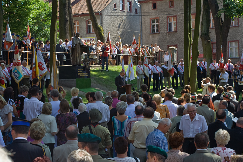 Odsłonięcie pomnika. img-9679